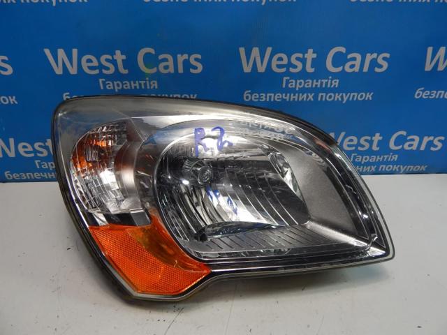 Фара правая 921020Z130 HYUNDAI