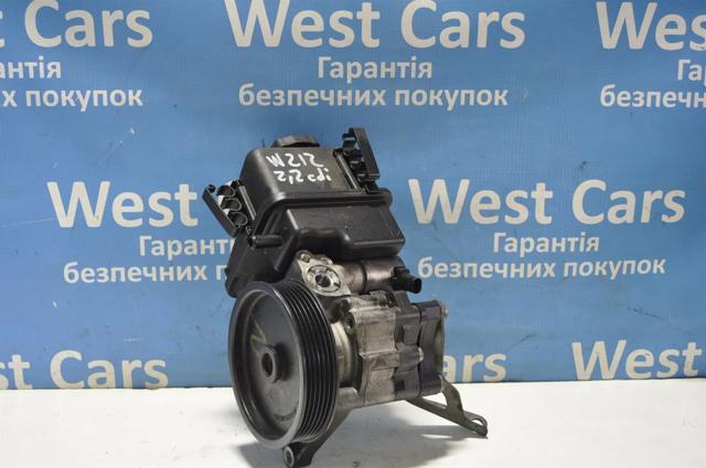 Насос гідропідсилювача механізму кермового управління A0064664701 MERCEDES