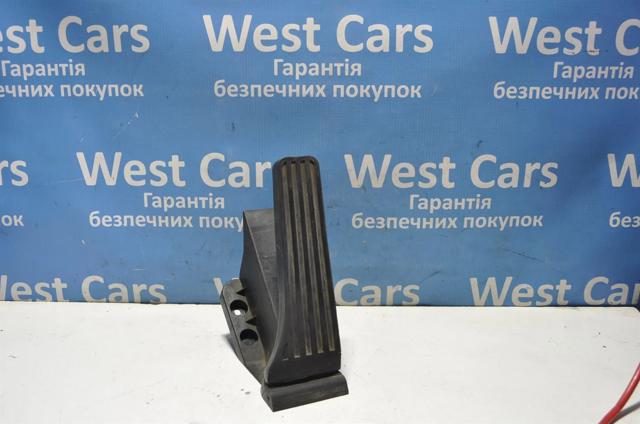 Підаль газу A2043000004 MERCEDES