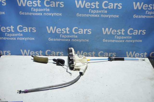 Замок передніх пасажирських дверей A2047201835 MERCEDES
