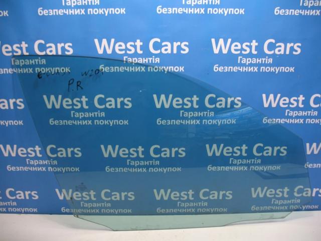 Скло передніх дверей, правих A2047250210 MERCEDES