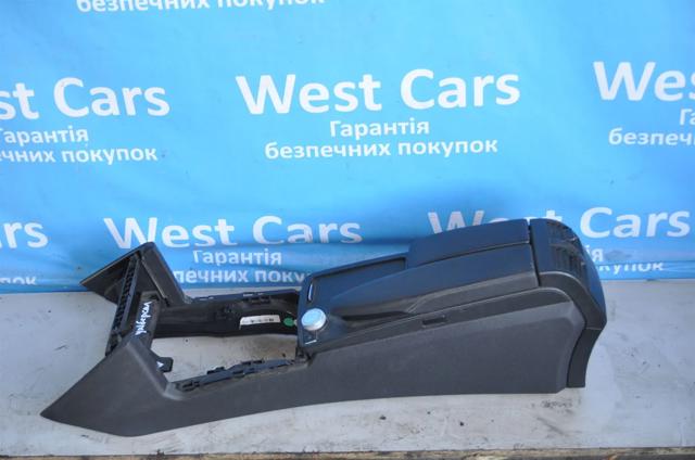 Консоль центральна панелі управління A21268004509G47 MERCEDES