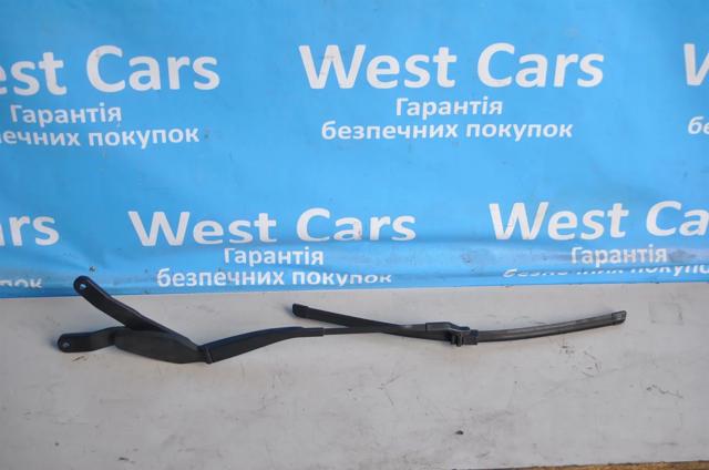 Ричаг склоочисника A2128200944 MERCEDES