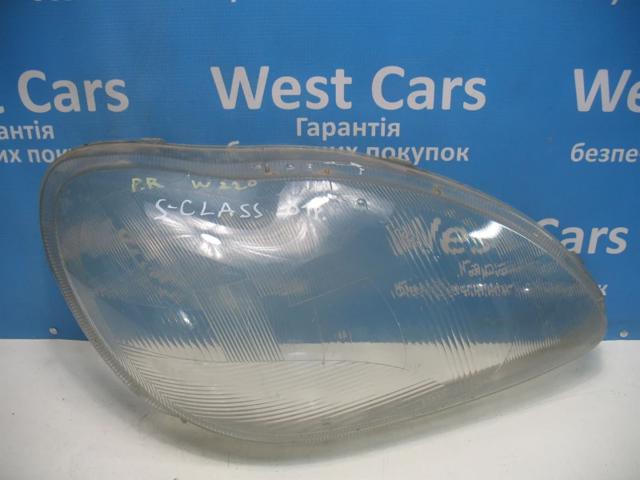 Скло фари правої A2208261690 MERCEDES