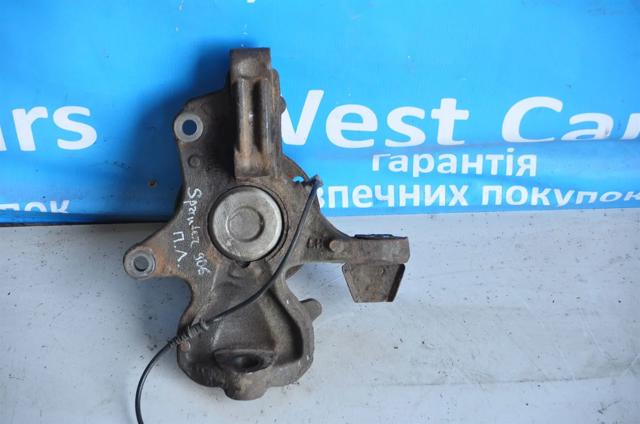Цапфа - поворотний кулак передній, лівий A9063302420 MERCEDES