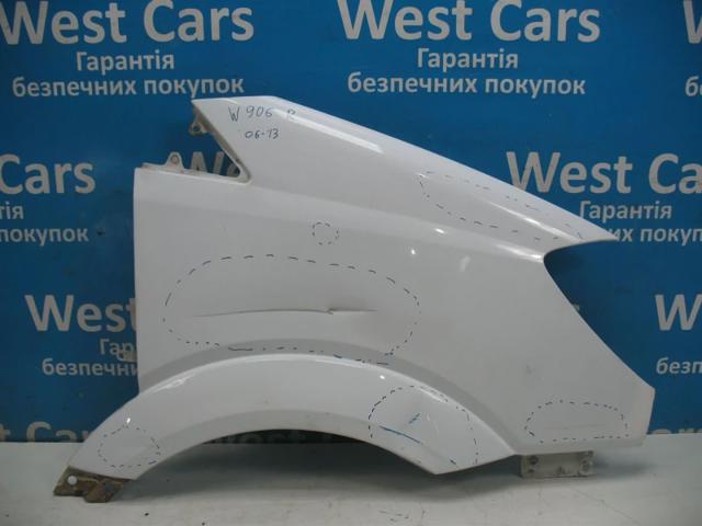 Переднє праве крило A9066377819 MERCEDES