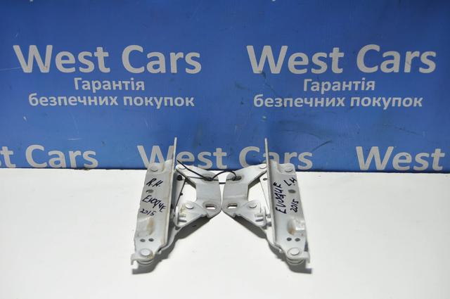 Завіс капота, правий LR001562 LAND ROVER