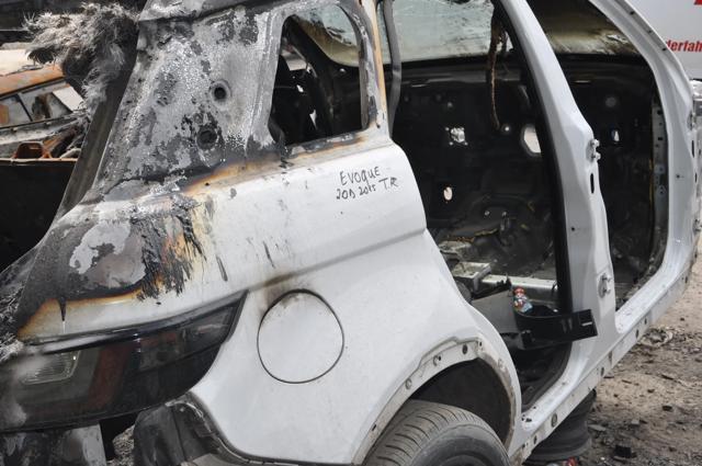 Крило заднє праве LR054608 LAND ROVER
