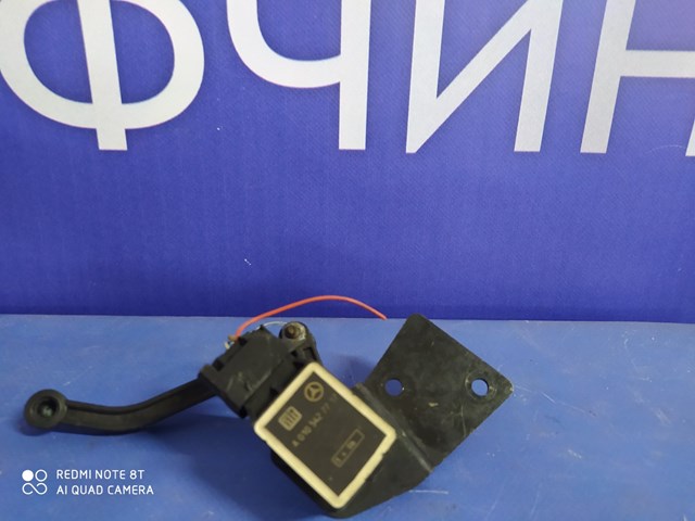 Датчик рівня положення кузова, задній A0105427717 MERCEDES
