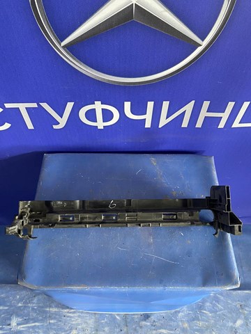 Кронштейн радіатора правий A0995042000 MERCEDES