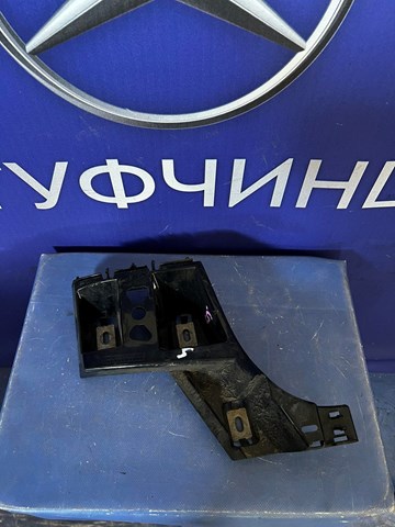 Лівий кронштейн заднього бампера A1668805703 MERCEDES