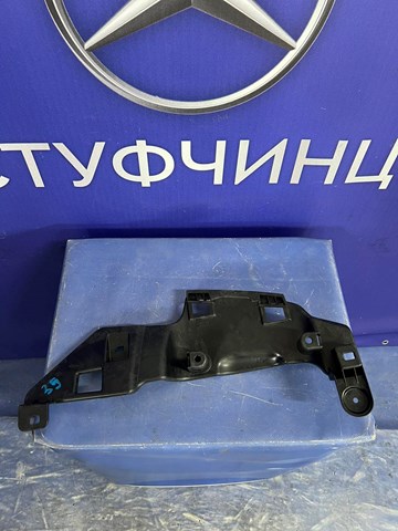 Кронштейн бампера переднього, правий A1668852814 MERCEDES