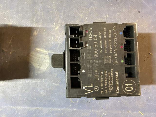 Блок комфорту передніх дверей A1669005004 MERCEDES
