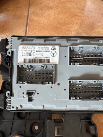 Блок управління сигналами SAM A2239009724 MERCEDES