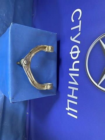 Важіль передньої підвіски верхній, лівий A4633307901 MERCEDES