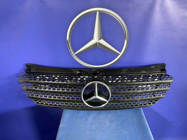 Решітка A6398800185 MERCEDES