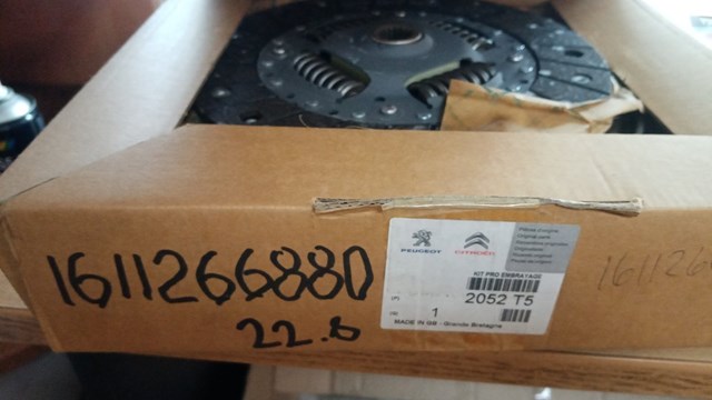 Зчеплення і комплектуючі 1611266880 PEUGEOT