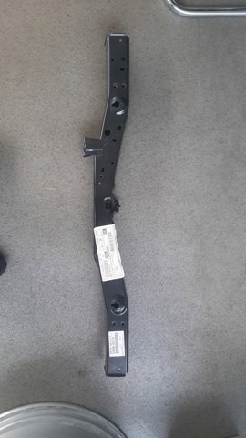 Рамка радіатора верхня 5320802140 TOYOTA