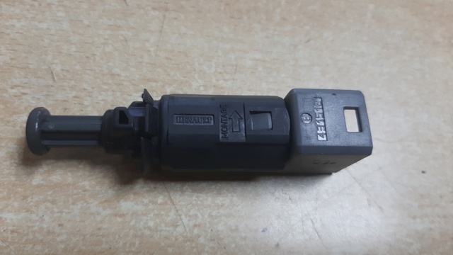 Датчик педалі гальма 7700431512 RENAULT