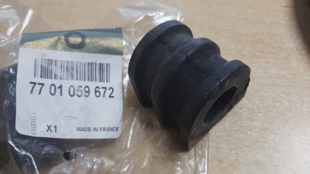 Втулка стабілізатора переднього 7701059672 RENAULT