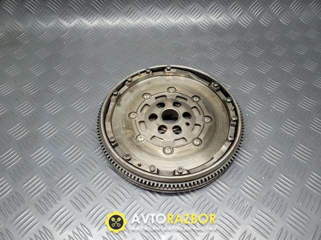 Маховик зчеплення 038105264J VAG