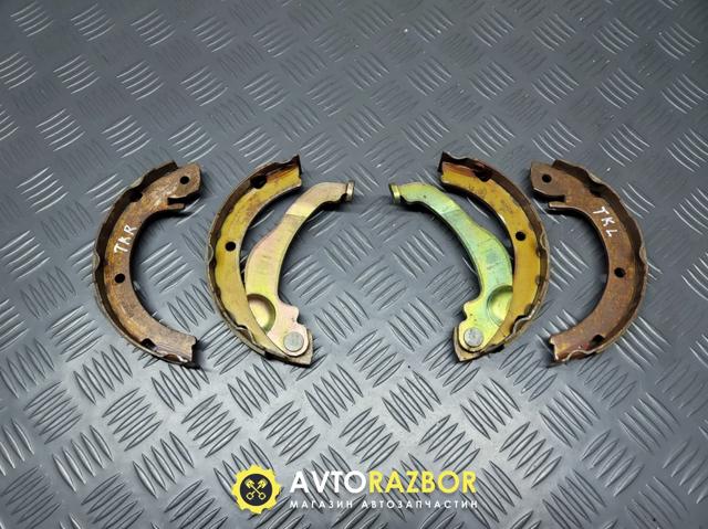 Колодки ручника / стоянкового гальма 044950F010 TOYOTA