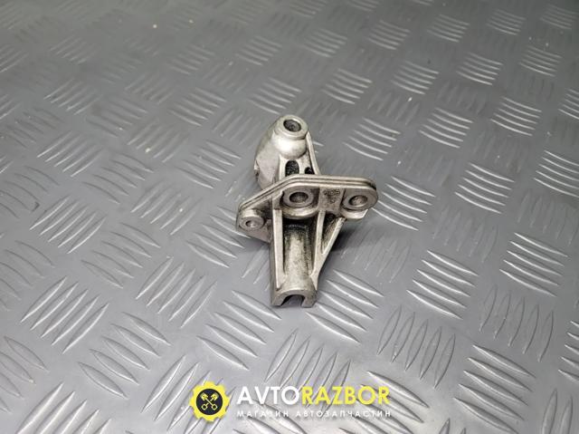 Кріплення генератора Audi A4 B6