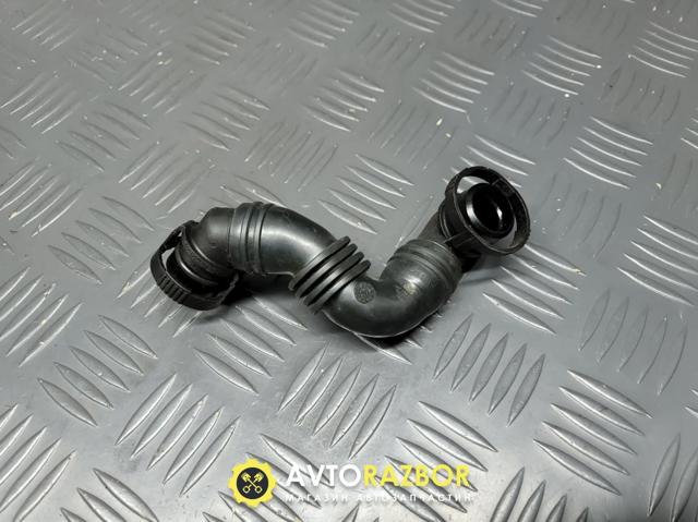 Патрубок вентиляції картерних газів 06F103212D VAG