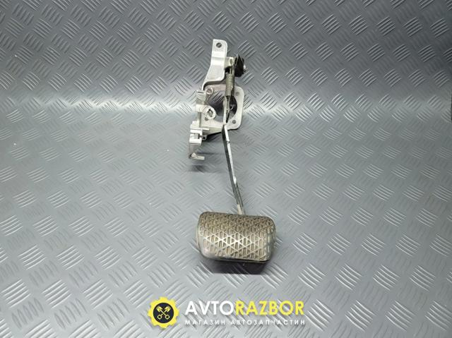 Накладка педалі гальма 1232910082 MERCEDES