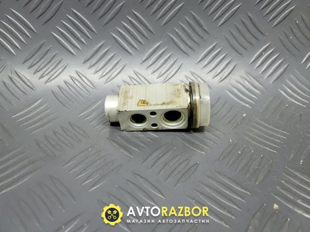 Клапан TRV, кондиціонера 13175539 GM
