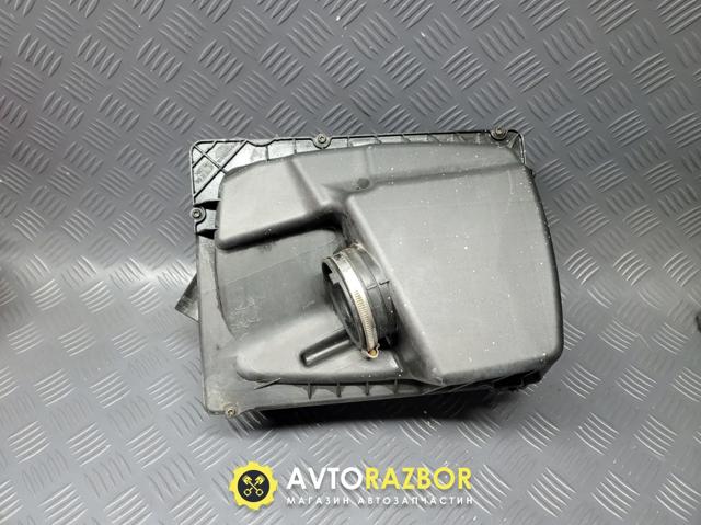 Корпус повітряного фільтра 13271079 GM