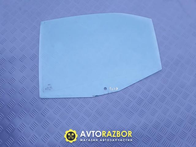 Скло задньої двері лівої 1332893 FORD