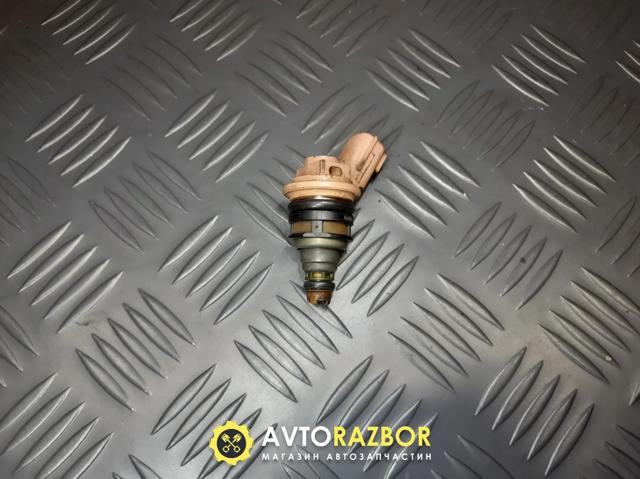 Форсунка паливна 1660057Y01 NISSAN