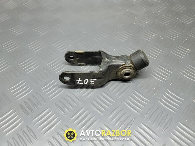 Кронштейн подушки (опори) двигуна, задньої 1806H1 PEUGEOT