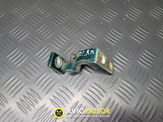 Петля передніх дверей, правою 1J0831402E VAG