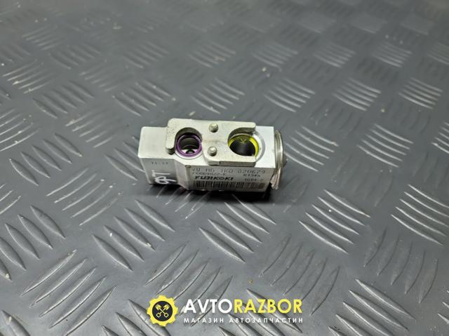 Клапан TRV, кондиціонера 1K0820679 VAG