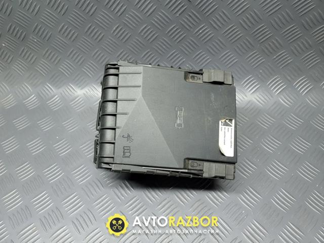 Кришка блока запобіжників 1K0937132F VAG