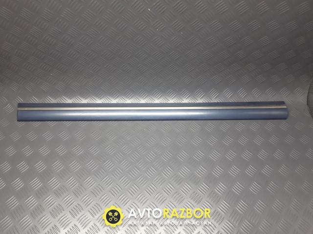 Накладка передніх лівих дверей 2106900382 MERCEDES