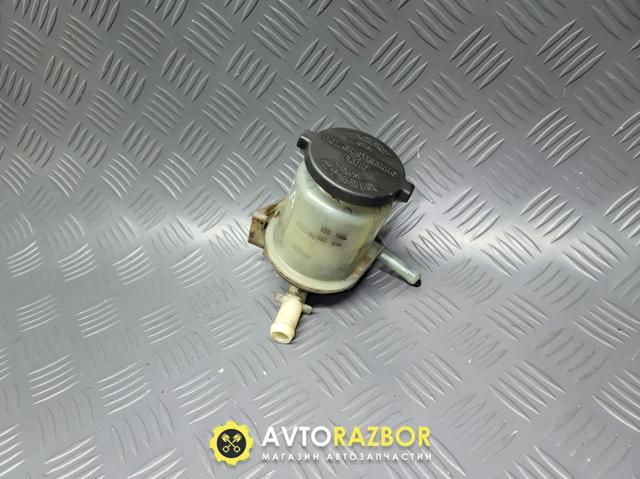Бачок гідропідсилювача Тойота Авенсіс 2