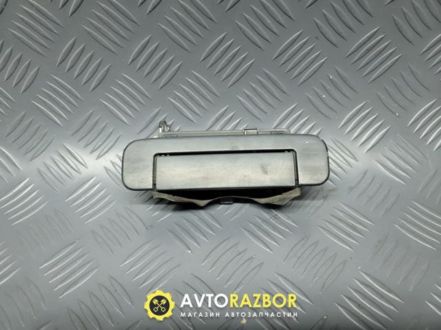 Ручка задньої двері зовнішня права 4A0839206 VAG