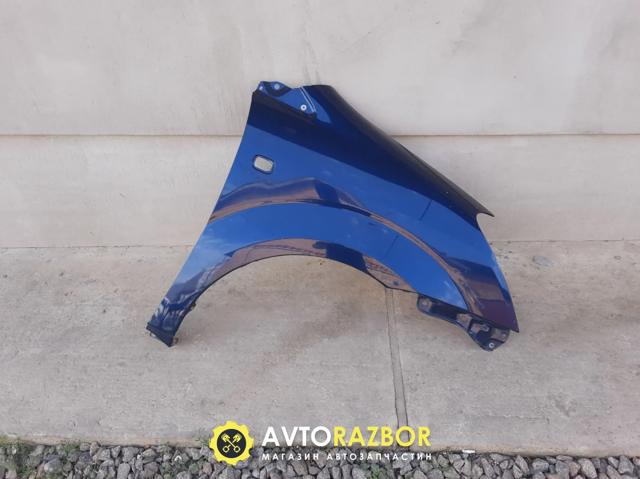 Переднє праве крило 538110F010 TOYOTA