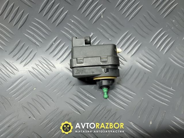 Регулятор висоти фари 7700840141 RENAULT