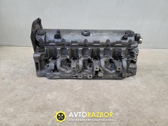 Головка блока циліндрів (ГБЦ) 7701472750 RENAULT