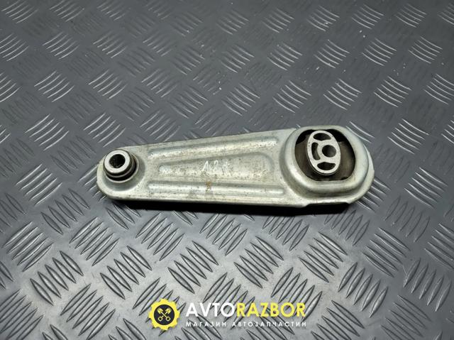 Подушка (опора) двигуна, нижня 8200000003 RENAULT