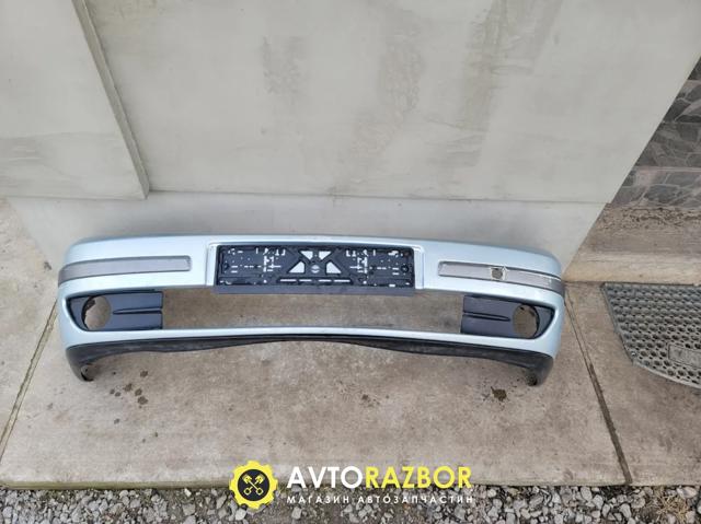 Бампер передній в зборі 8200008270 RENAULT