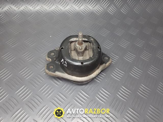 Права опора двигуна 8200052026 RENAULT