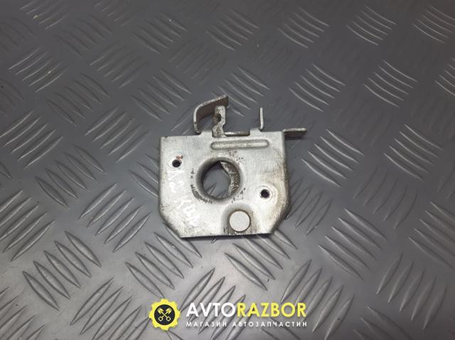 Замок кришки капота 8200236510 RENAULT