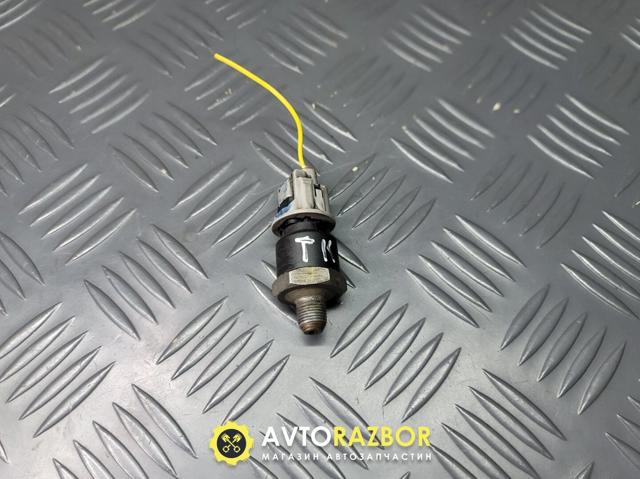 Датчик показника тиску масла 8353060020 TOYOTA