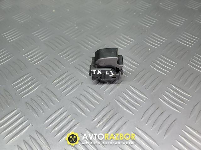 Кнопка підйомника переднього правого скла 848100F010 TOYOTA