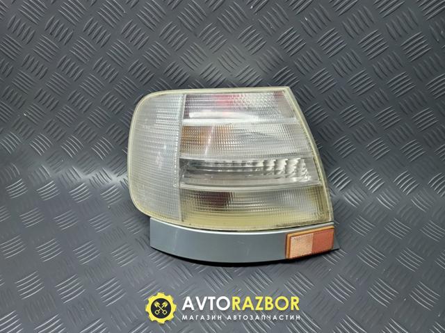Задня ліва фара 8D0945111A VAG